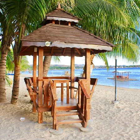 Bella Beach Resort Batangas Lian Buitenkant foto